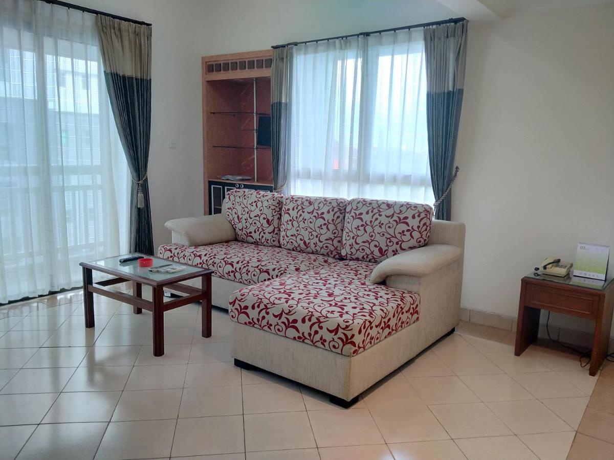 Apartemen Puncak Marina Surabaya Exterior foto